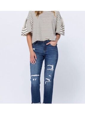Like New Judy Blue Boyfriend Thermal Patch Mid-Rise Jeans